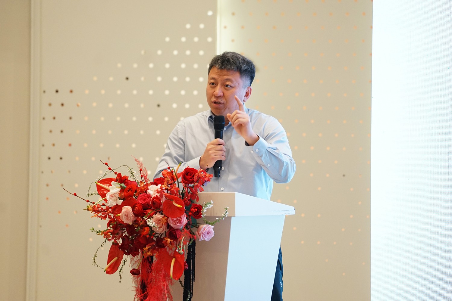 邊勁飛_副本.jpg 邊勁飛_副本.jpg